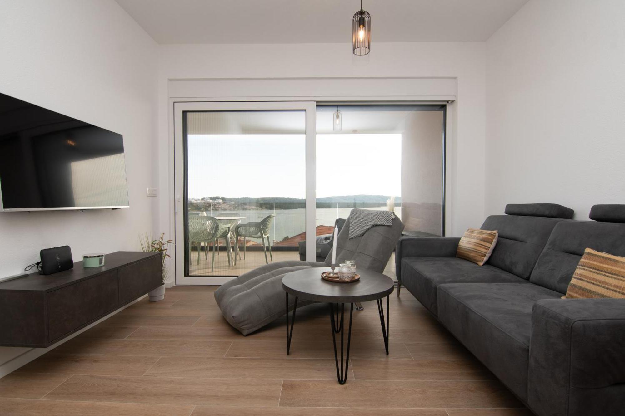 Adriatic Garden Apartments Okrug Gornji Exterior photo